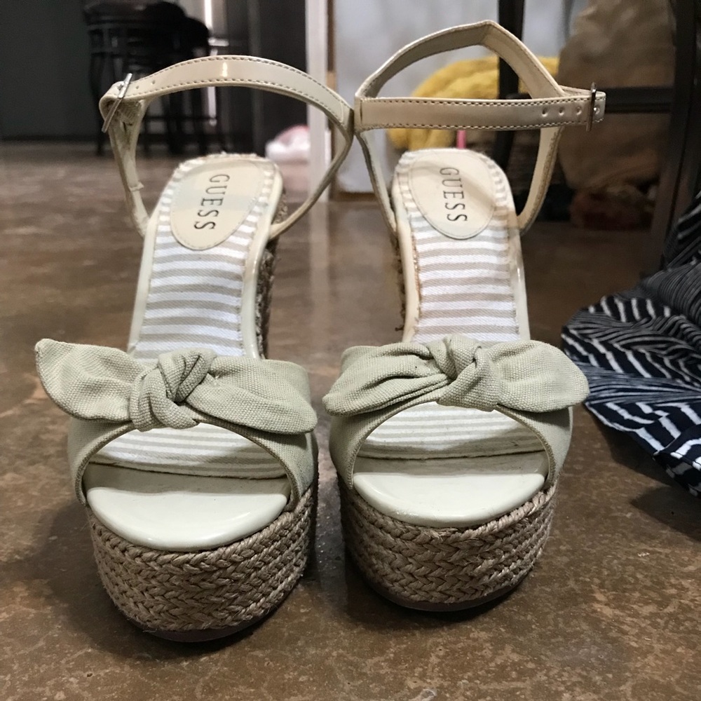 Guess wedges